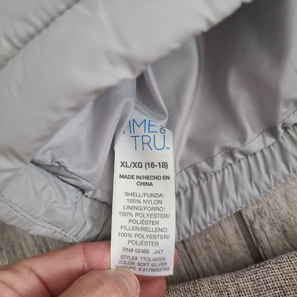 Time and Tru Soft Silver Puffer Jacket Women’s XL (16–18) - Picture 12 of 13